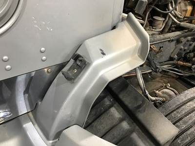 Kenworth T660 Fender