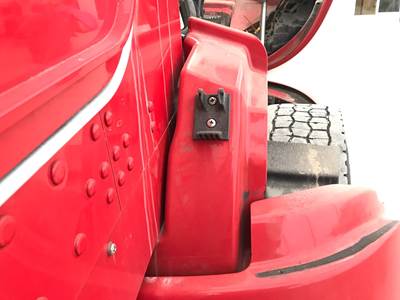 Kenworth T660 Fender