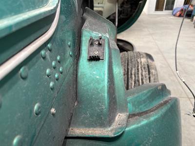 Kenworth T660 Fender