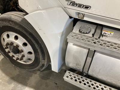 Kenworth T680 Fender
