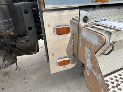 Kenworth W900L Fender