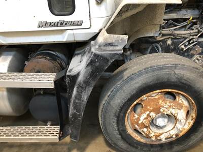 Mack CH Fender