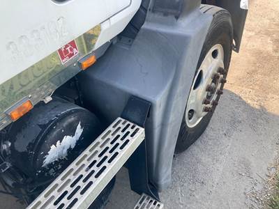 Mack CXN Fender