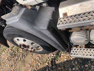 Mack CXU Fender