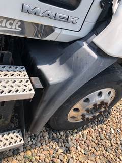 Mack CXU Fender