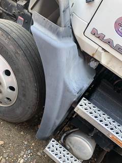 Mack CXU Fender