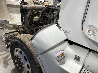 Peterbilt 386 Fender