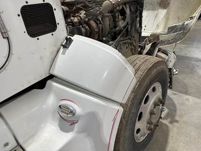 Peterbilt 386 Fender