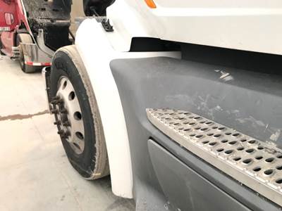 Peterbilt 579 Fender