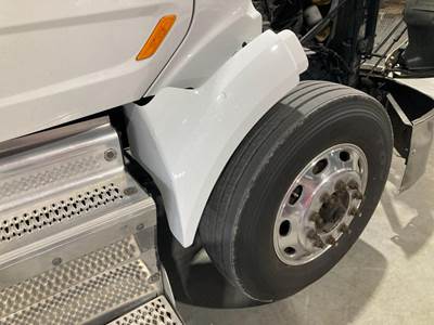 Peterbilt 579 Fender