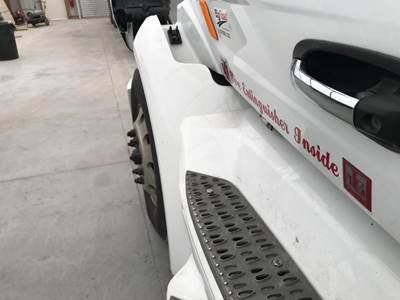Peterbilt 579 Fender