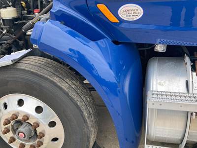 Peterbilt 579 Fender