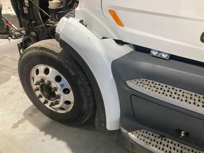 Peterbilt 579 Fender