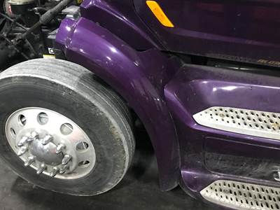 Peterbilt 579 Fender