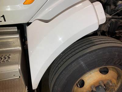 Peterbilt 579 Fender