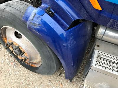 Peterbilt 579 Fender