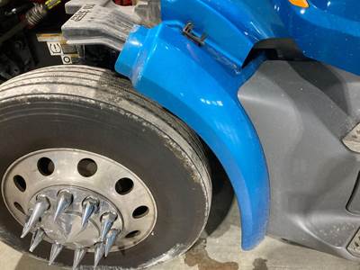 Peterbilt 579 Fender