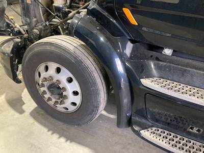 Peterbilt 579 Fender