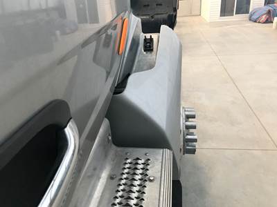 Peterbilt 579 Fender