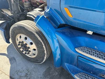 Peterbilt 579 Fender