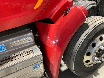 Peterbilt 579 Fender