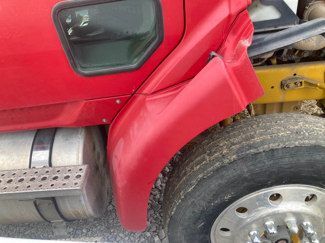 2005 Sterling L9513 Fender For Sale Des Moines, IA 25548818