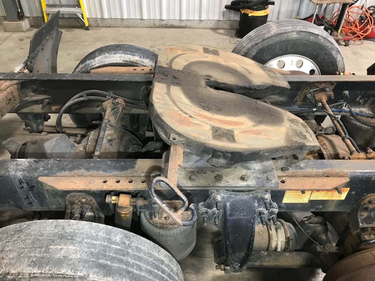 2014 Jost JSK37H Fifth Wheel for a Freightliner Cascadia For Sale