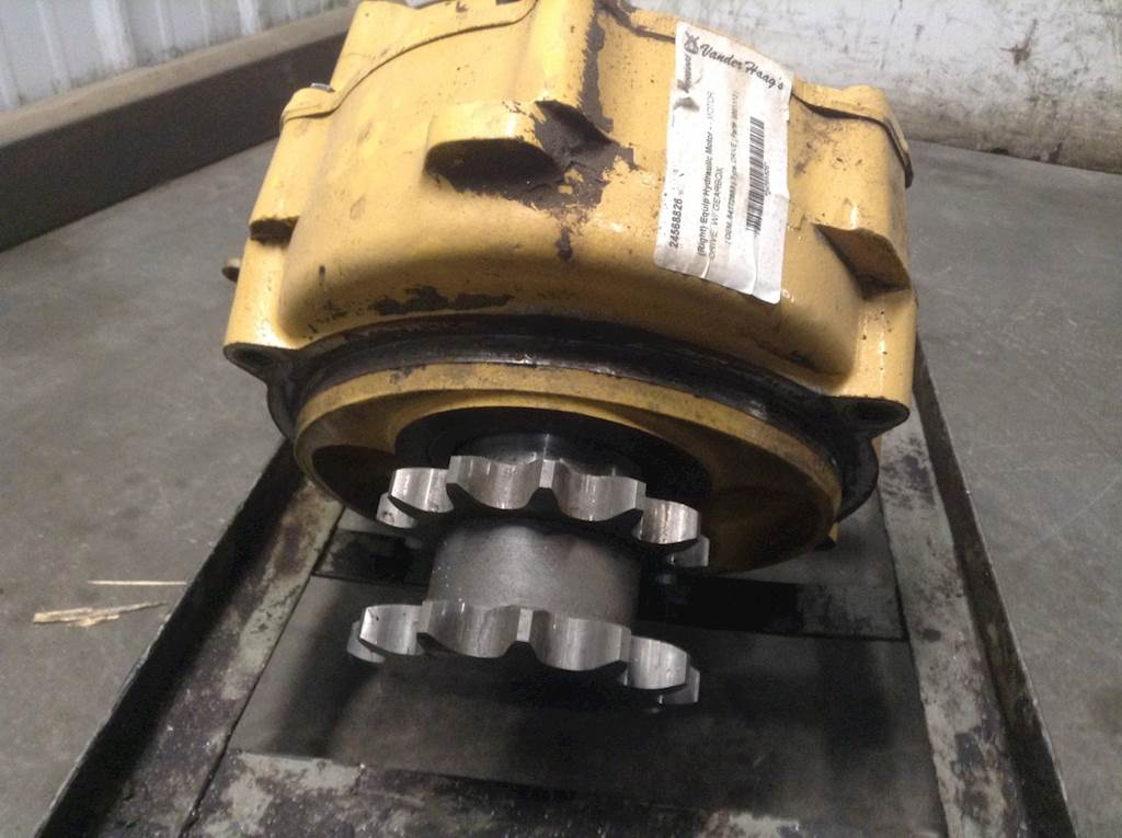 1998 New Holland LX865 Hydraulic Motor For Sale | Spencer, IA | 9861113