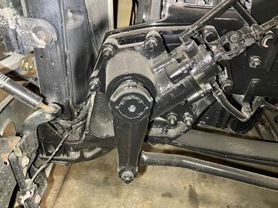 Peterbilt 579 Frame Horn