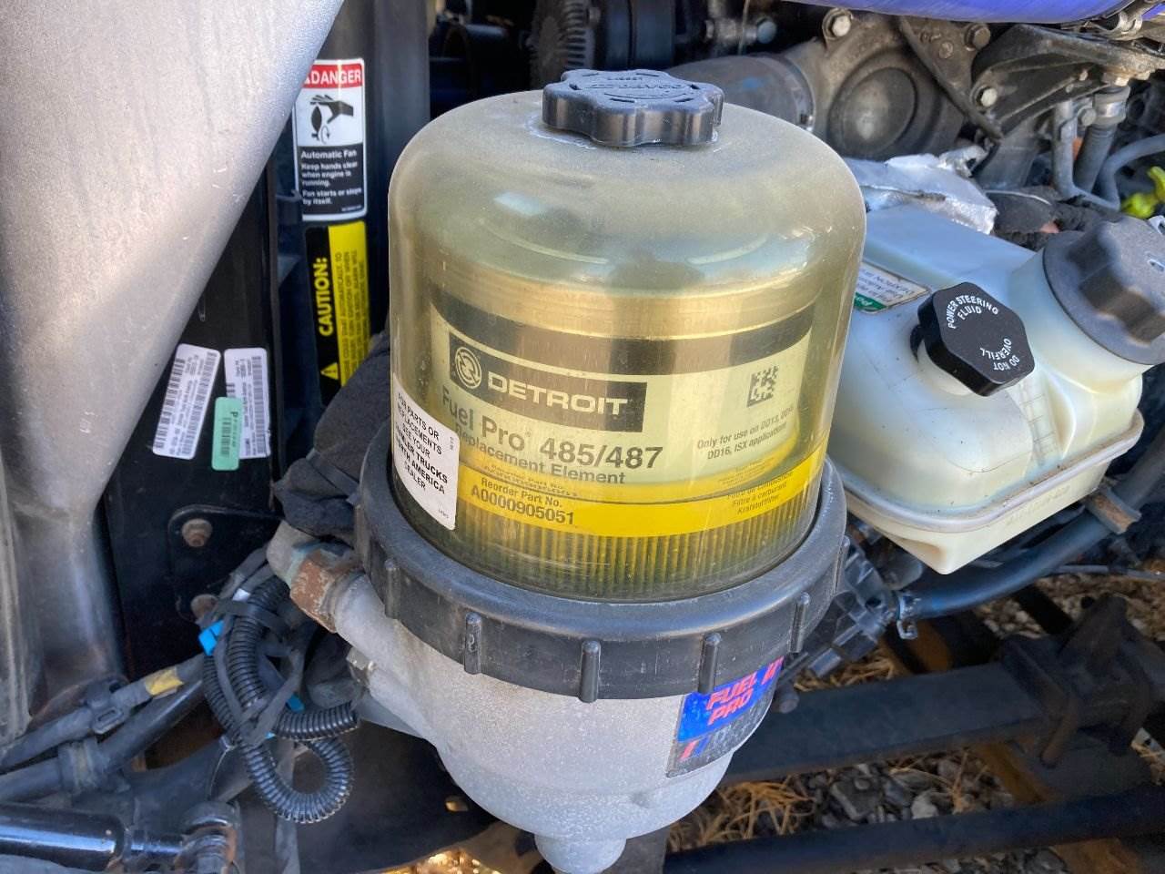 2019 Detroit DD15 Fuel / Water Separator for a Freightliner Cascadia