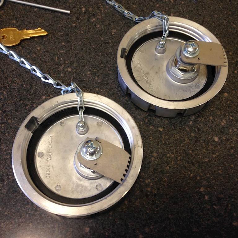 Kenworth T600 Fuel Cap For Sale Spencer, IA S23096