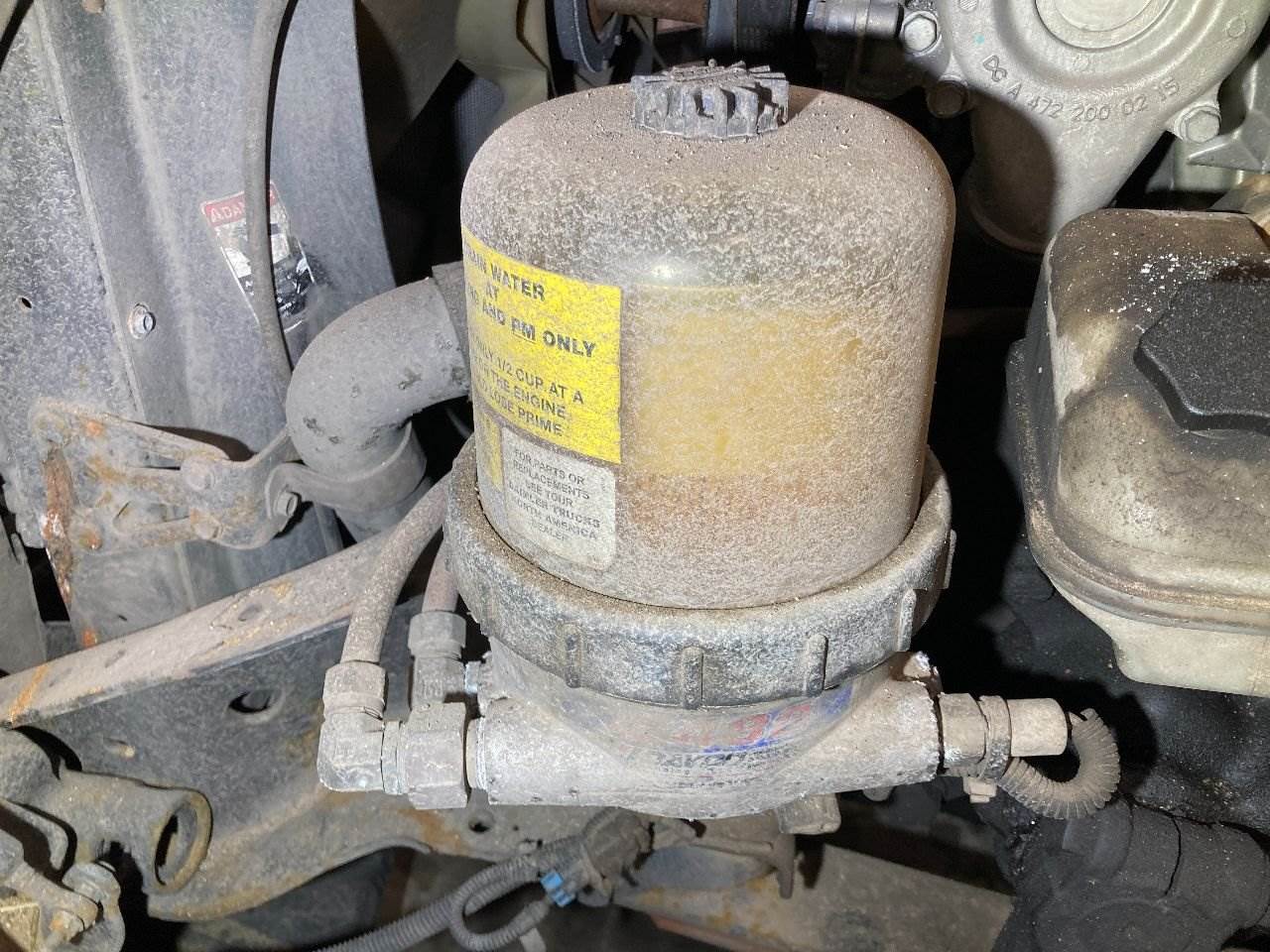 2013 Detroit DD15 Fuel Filter Assembly for a Freightliner Cascadia For