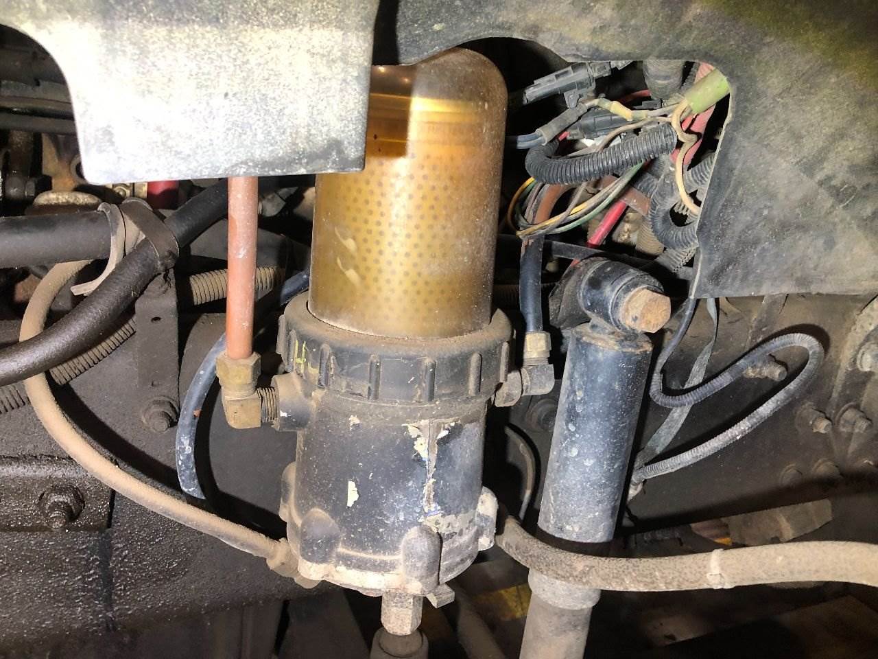 2005 MercedesBenz MBE 4000 Fuel Filter Assembly for a Sterling A9513