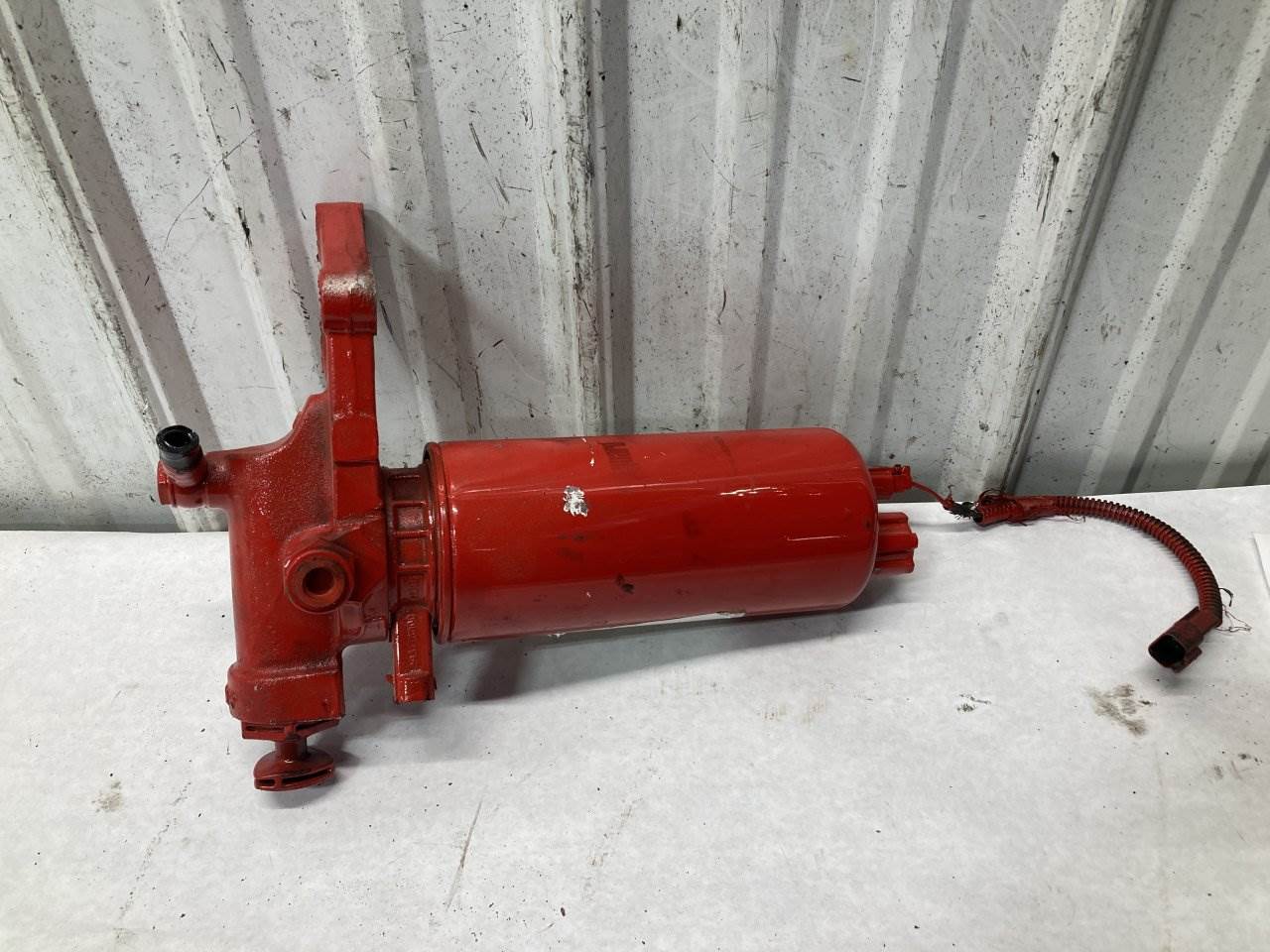 2010 Cummins ISX Fuel Filter Base for a Kenworth T800 For Sale Sioux