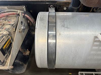 Caterpillar CT660 Fuel Tank Strap / Bracket