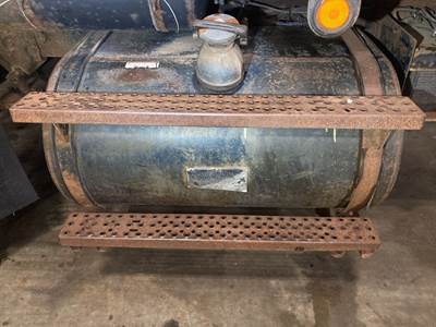 Ford LNT9000 Fuel Tank Strap / Bracket