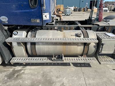 Freightliner 114SD Fuel Tank Strap / Bracket