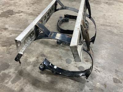 Freightliner 114SD Fuel Tank Strap / Bracket