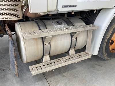 Freightliner Cascadia Fuel Tank Strap / Bracket