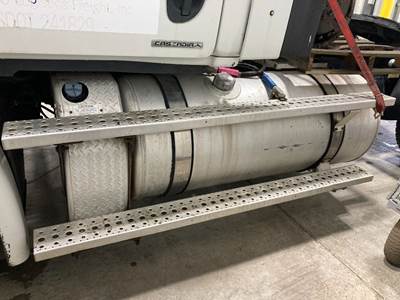 Freightliner Cascadia Fuel Tank Strap / Bracket