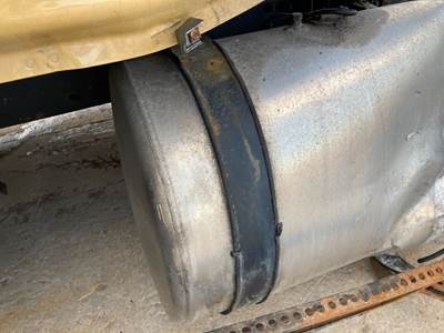 Freightliner Cascadia Fuel Tank Strap / Bracket