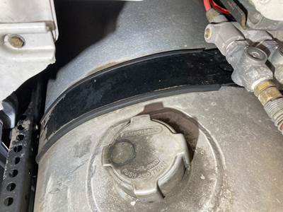 Freightliner Cascadia Fuel Tank Strap / Bracket