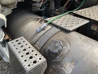 Freightliner Cascadia Fuel Tank Strap / Bracket