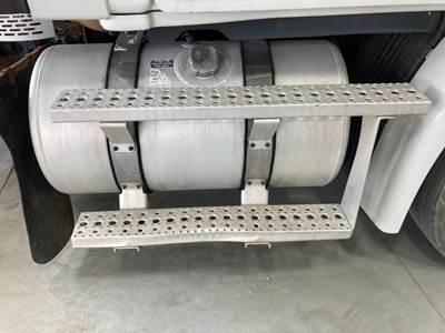 Freightliner Cascadia Fuel Tank Strap / Bracket