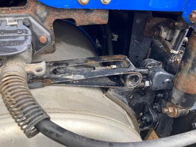 Freightliner Cascadia Fuel Tank Strap / Bracket