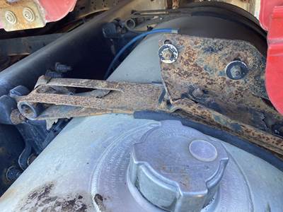 Freightliner Cascadia Fuel Tank Strap / Bracket