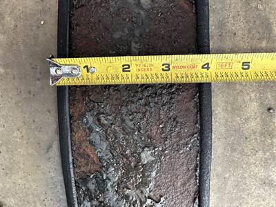 Freightliner Cascadia Fuel Tank Strap / Bracket