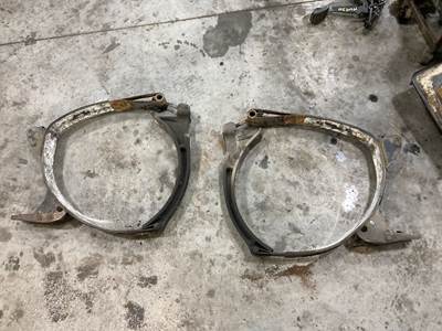 Freightliner Cascadia Fuel Tank Strap / Bracket