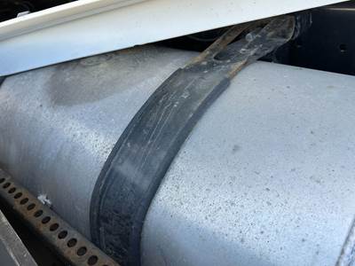 Freightliner Cascadia Fuel Tank Strap / Bracket