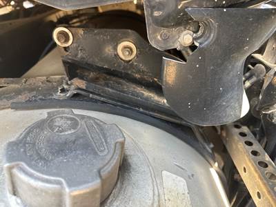 Freightliner Cascadia Fuel Tank Strap / Bracket